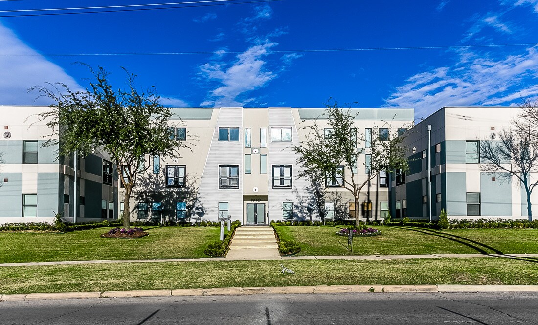 apartment building for sale by owner