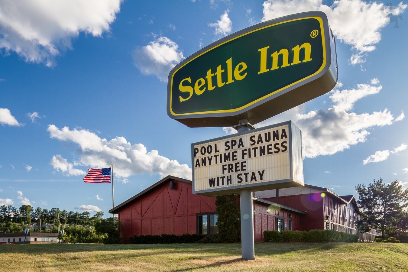 1275 Us Highway 41 W Marquette Mi 49855 Hotel Property For Settle Inn Marquette Mi