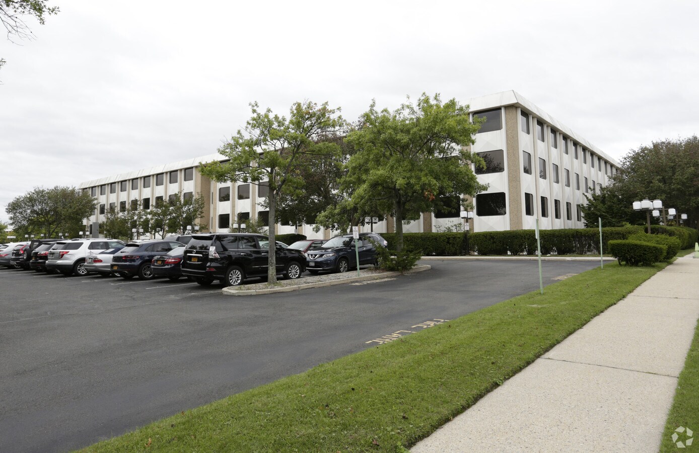 2 Huntington Quadrangle, Melville, NY, 11747 Office Live/Work Unit