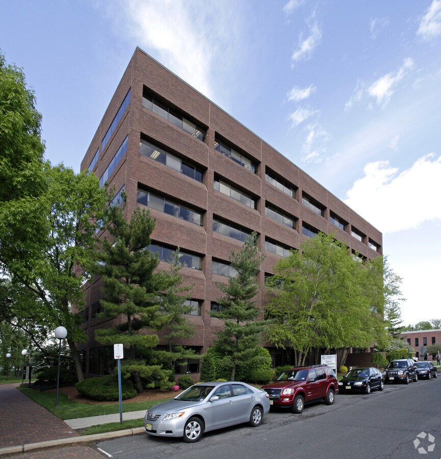 2 University Plz, Hackensack, NJ, 07601 Property For Lease on