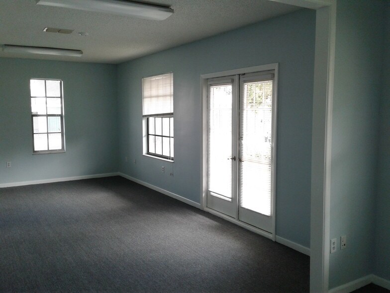 2561 Nursery Rd Clearwater Fl 33764 Office For Lease On Cityfeet More Photos Of 2561 Nursery Rd Clearwater Office For Lease