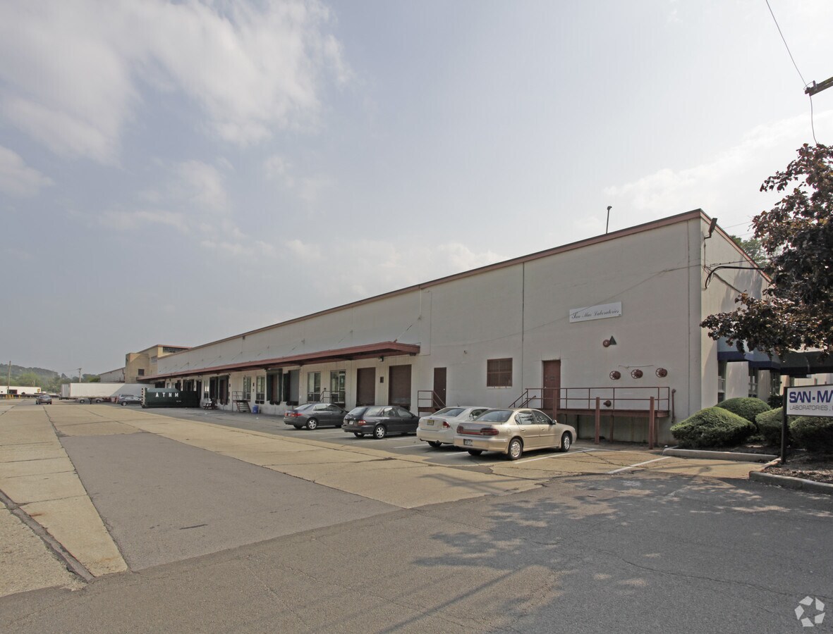 4 Warehouse Ln, Elmsford, NY, 10523 Warehouse Property For Lease on