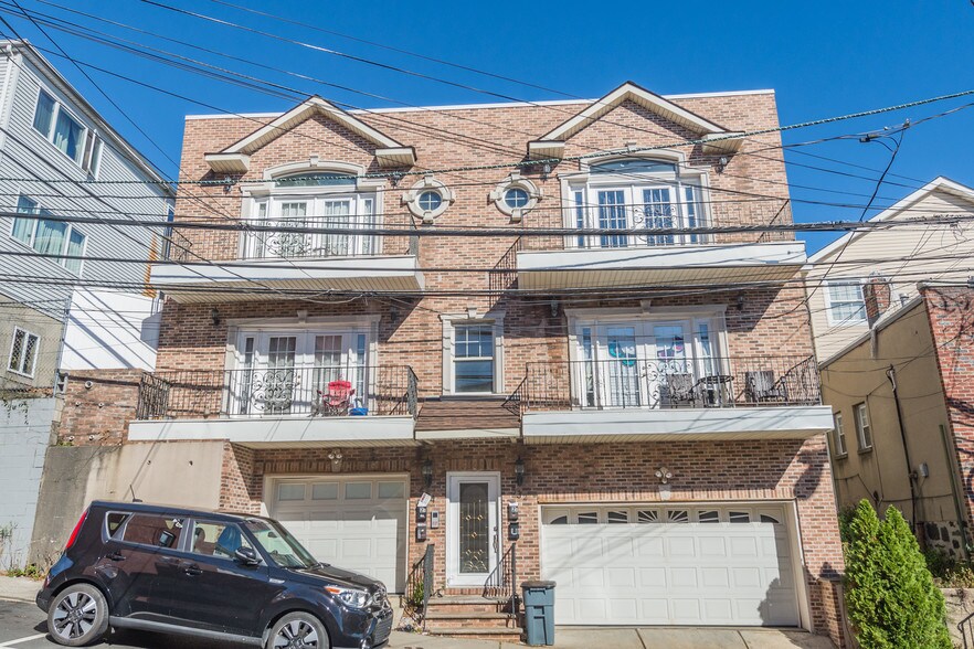 530 64th St West New York Nj 07093 Residential Income Property 5 786 Sf Specialty Building Offered At 1 500 000 A 7 Cap Rate In West New York Nj