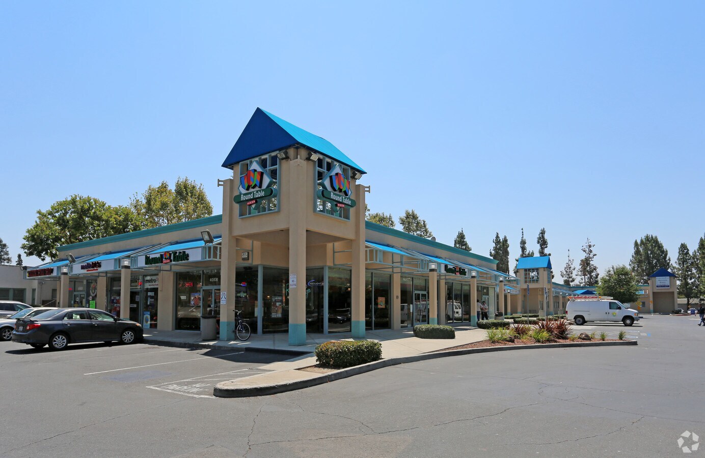 Round Table Pizza Fremont Centerville Elcho 40815 Fremont Blvd Ca 94538 Property For Lease On Loopnet Com