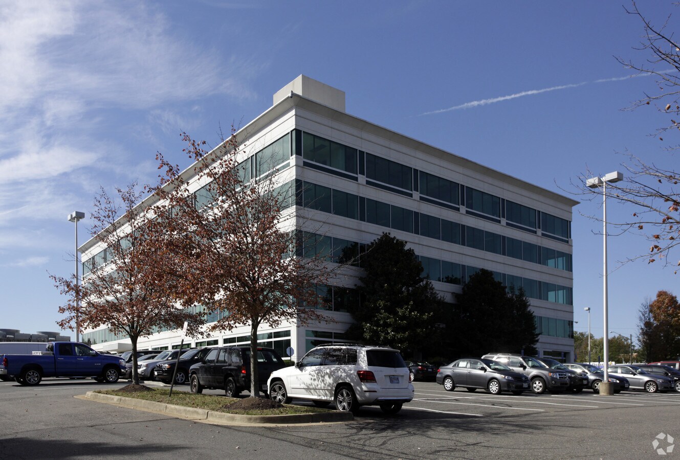 6565 Arlington Blvd, Falls Church, VA, 22042 Medical Property For