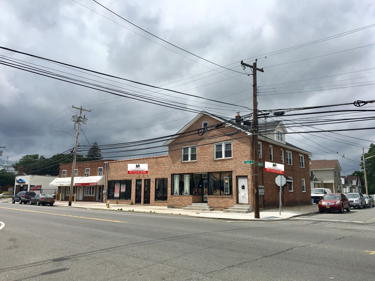 953 Front St, Uniondale, NY, 11553 Storefront Retail/Residential