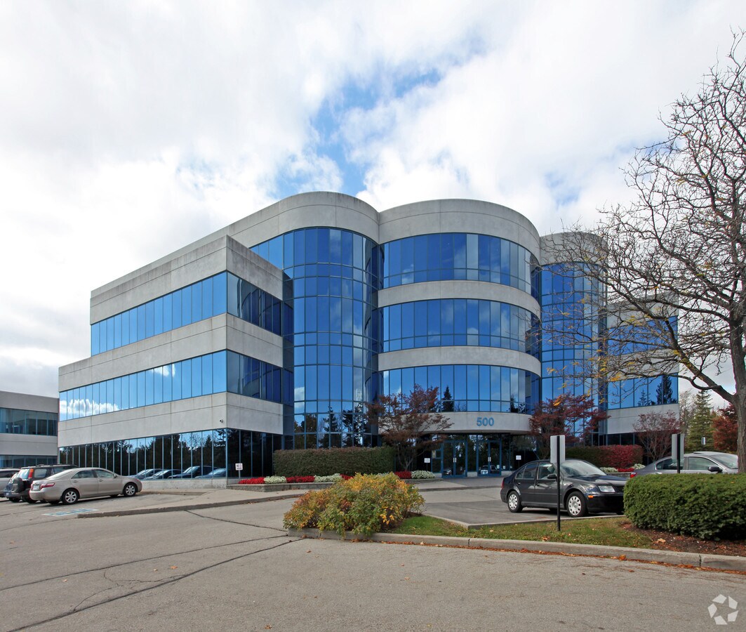 500 Hood Rd, Markham, ON, L3R 9Z3 Property For Lease on