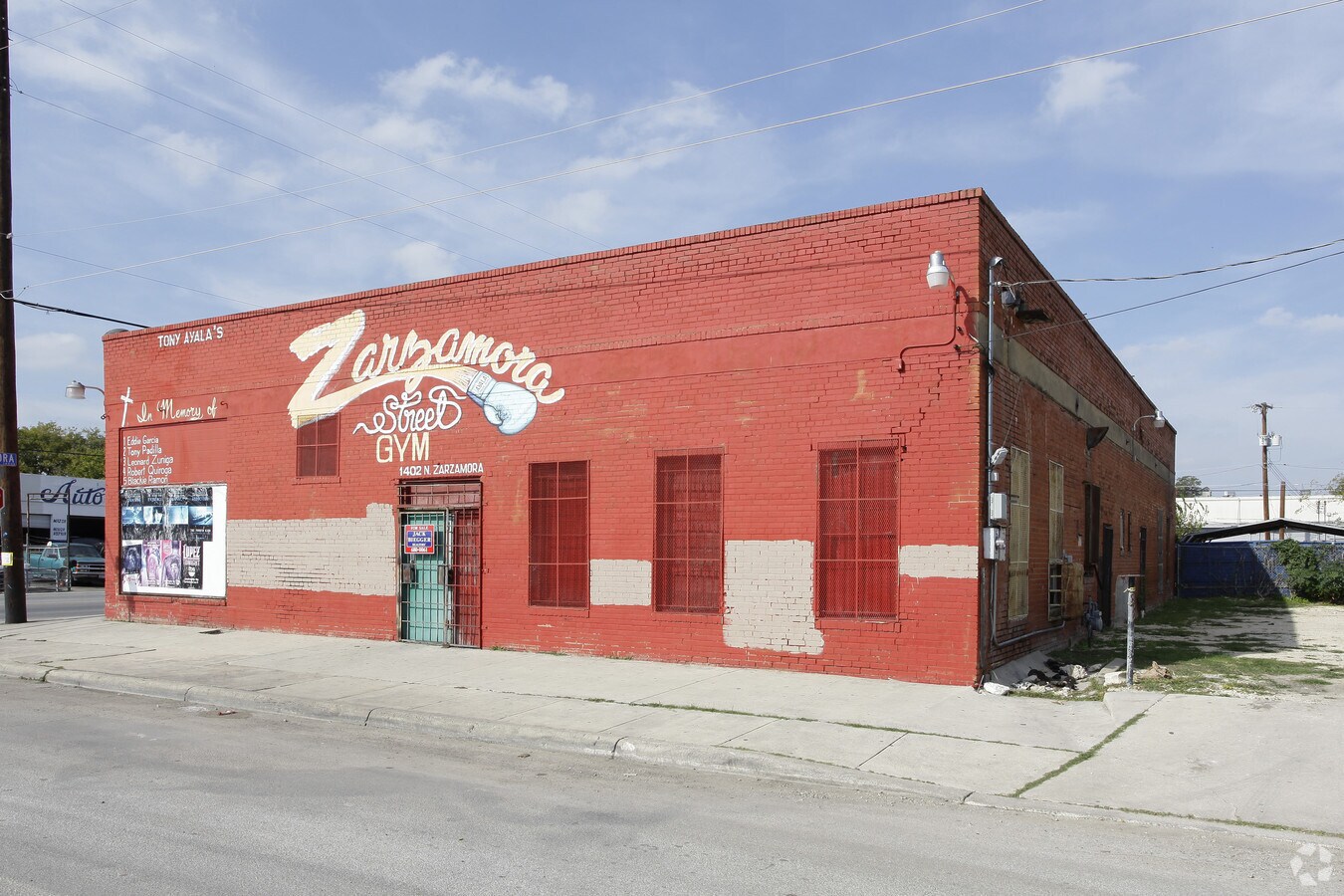 1402 N Zarzamora St, San Antonio, TX, 78207 Freestanding Property For