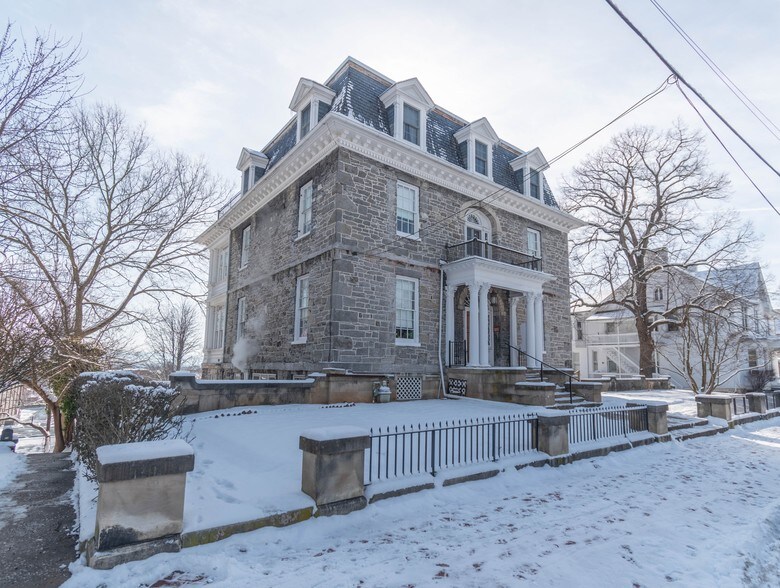 128 S Prospect St Hagerstown Md 21740 Apartments Property For 7 Unit Apartment Building Offered At 450 000 A 9 05 Cap Rate In Hagerstown Md