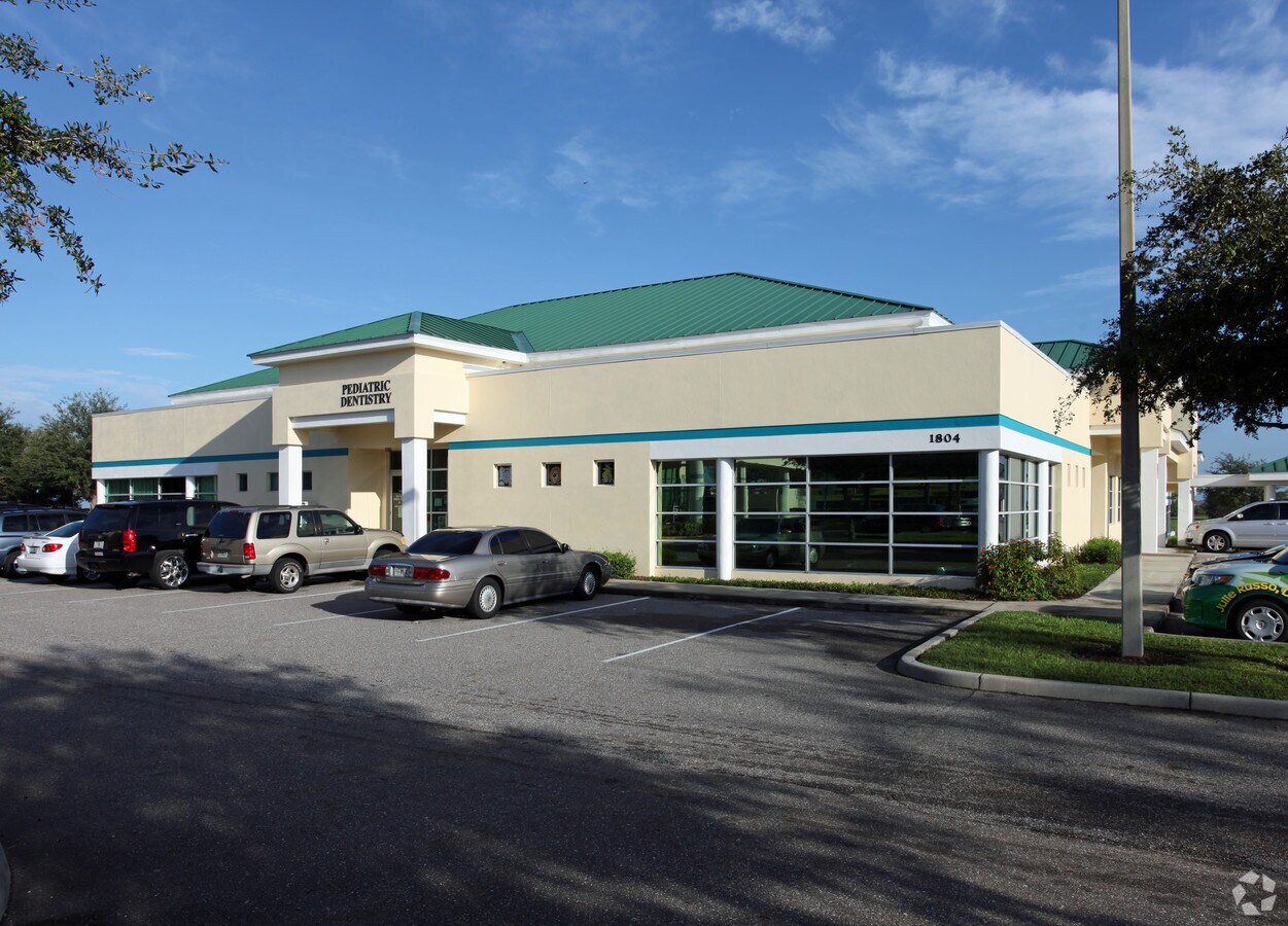 1804 Oakley Seaver Dr, Clermont, FL, 34711 Medical Property For Sale