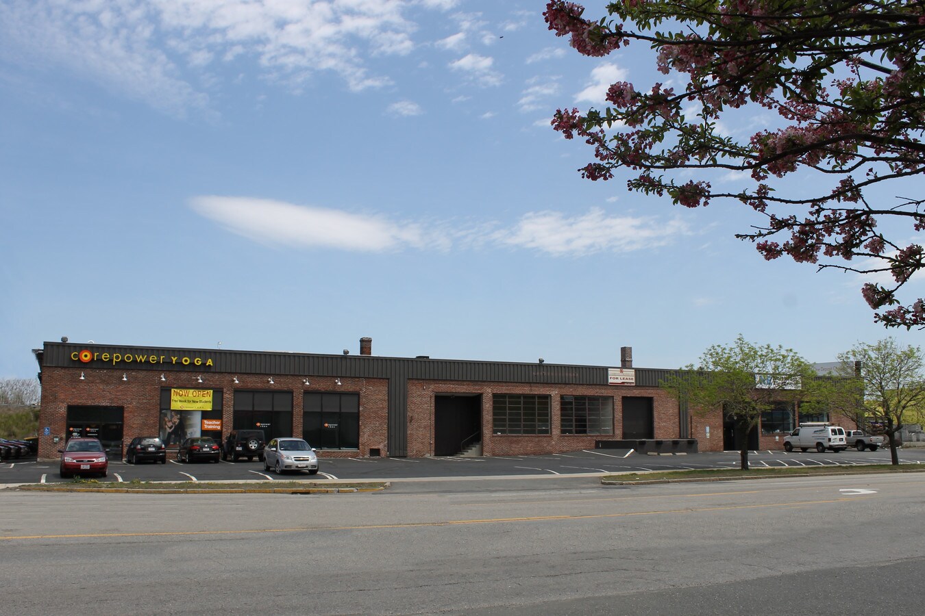 312326 Mystic Ave, Medford, MA, 02155 Showroom Property For Lease on