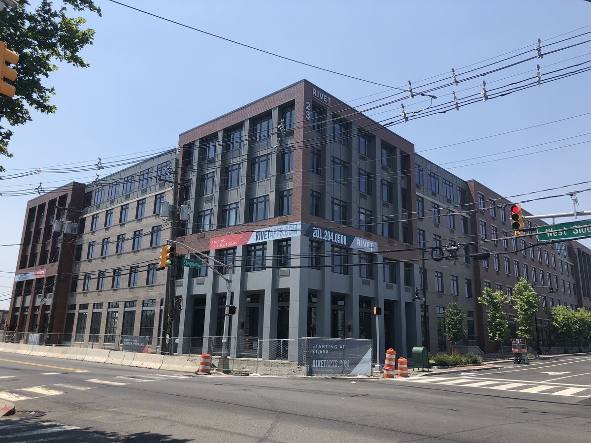 23 University Place Blvd, Jersey City, NJ, 07305 Apartments Property