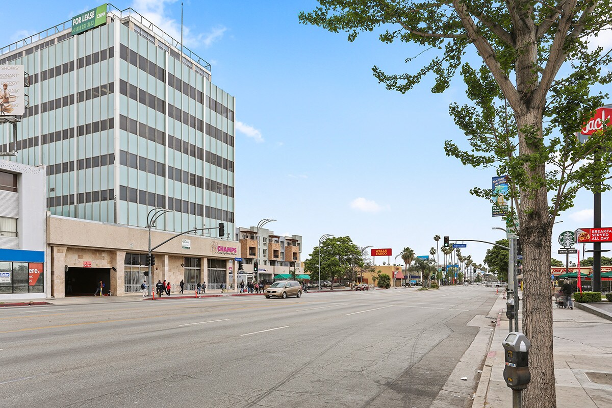 6842 Van Nuys Blvd, Van Nuys, CA, 91405 Office/Residential Property