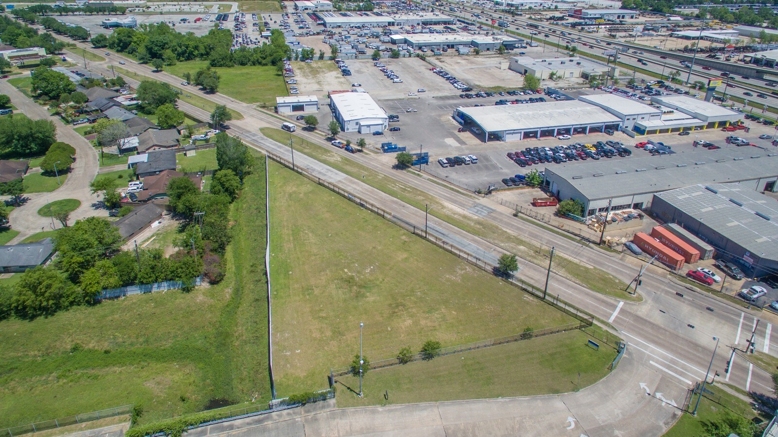 8305 Veterans Memorial Dr, Houston, TX, 77088 Commercial Property For