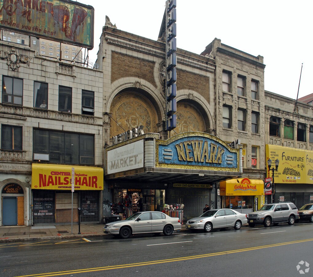 193-195 Market St, Newark, NJ, 07102 - Storefront Property For Lease on
