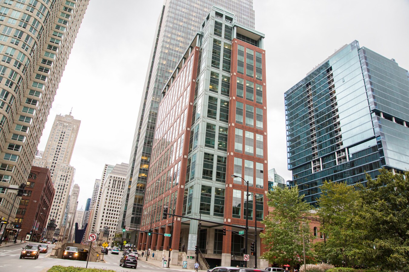 350 N LaSalle St, Chicago, IL, 60654 Loft/Creative Space Property For